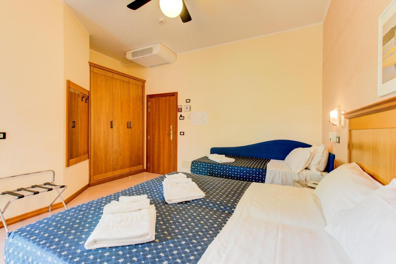 Hotel Verona Cesenatico Ngoại thất bức ảnh
